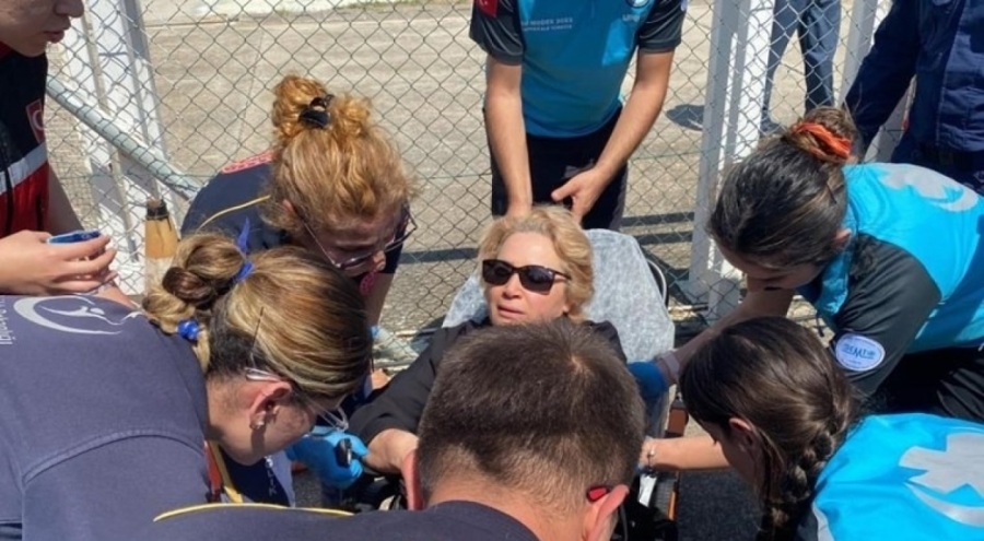 21 saat havada mahsur kaldı... İner inmez yeri öptü!