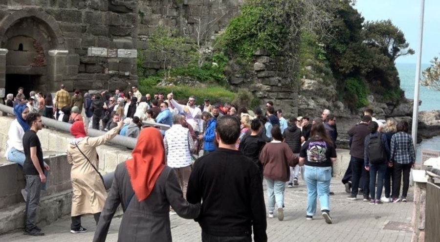 Amasra, nüfusunun 100 katı turist ağırladı