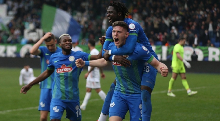 Çaykur Rizespor, Antalyaspor'u mağlup etti