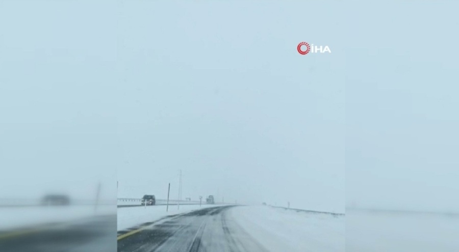 Kars'ta nisan ayında kar sürprizi