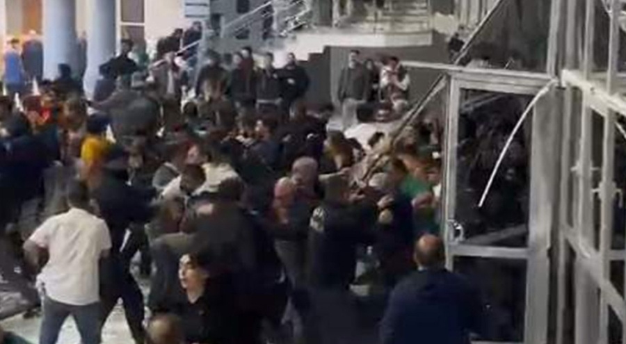 Moein konserinde izdiham yaşandı