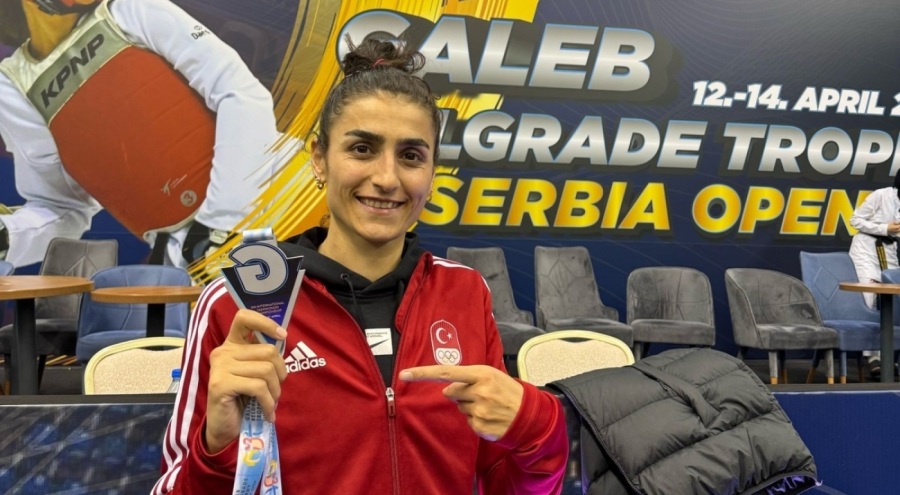 Kübra İlgün Bursa'ya gümüş madalya ile döndü
