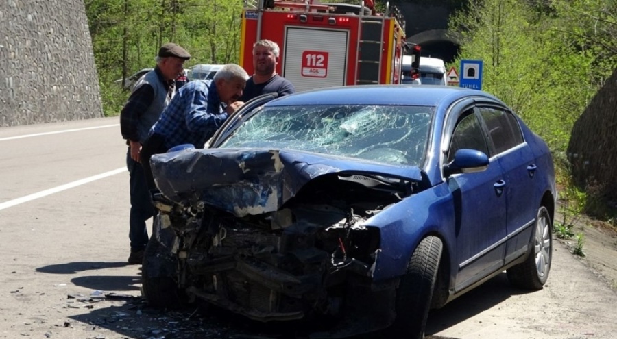 Cenaze yolunda feci kaza! Çok sayıda yaralı