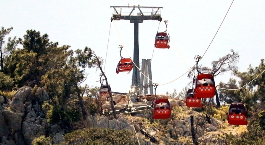Teleferik kazasının ardından girişler kapatıldı, incelemeler sürüyor