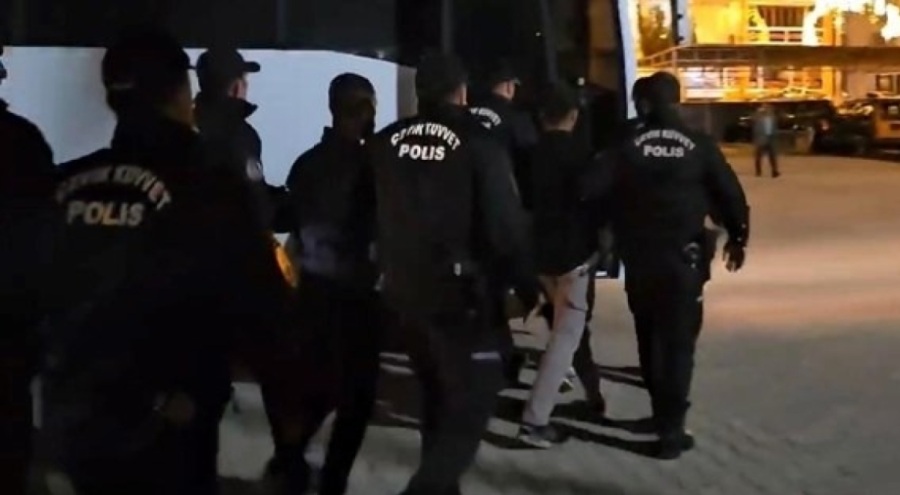 Bıçaklı kavga! Çok sayıda yaralı