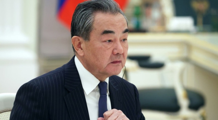 Çin Dışişleri Bakanı: İran'ın meşru müdafaa açıklamasını not ettik