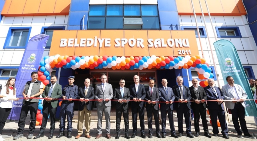 İnegöl'de 6. Üniversite ve Meslek Tanıtım Günleri başladı.