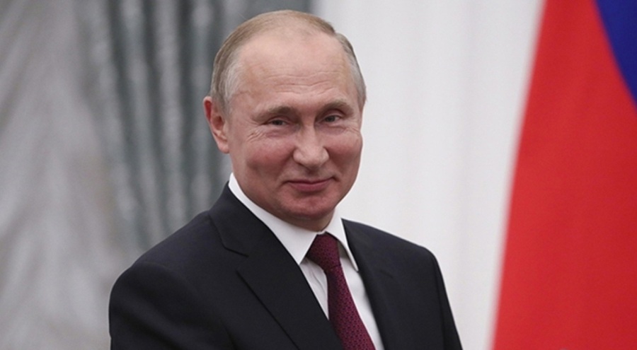 Putin, seçim sonrası mazbatasını aldı