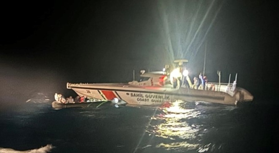 Muğla açıklarında 43 düzensiz göçmen yakalandı