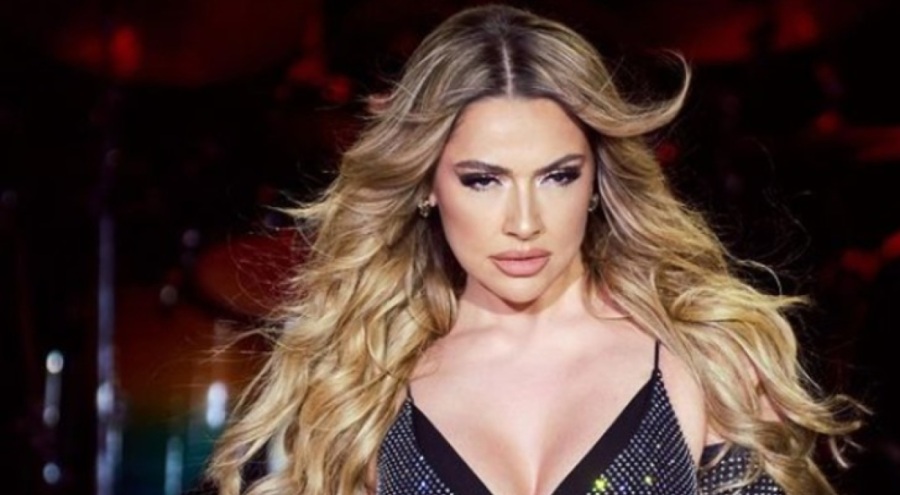 Hadise bronz haliyle sosyal medyayı salladı!