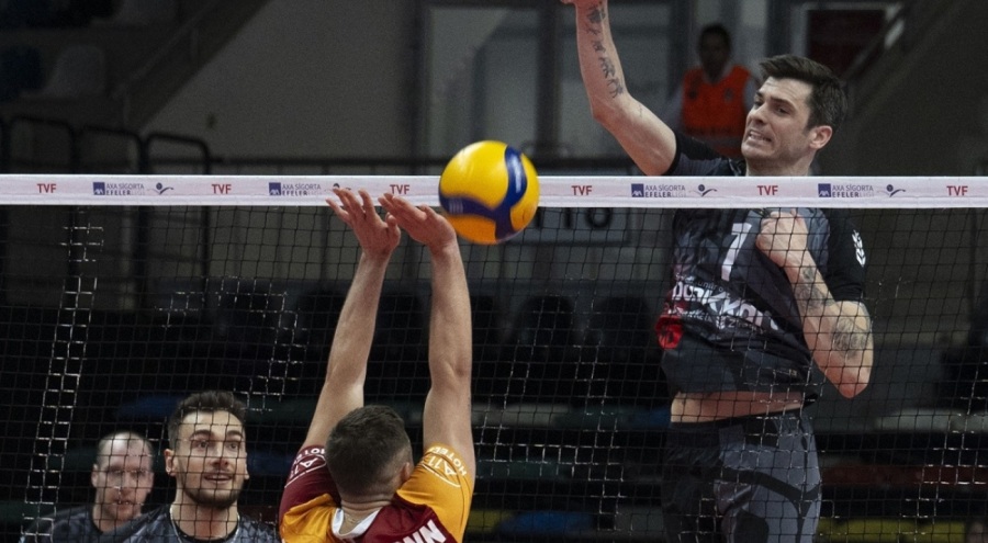 Galatasaray'ı yenen Ziraat Bankkart, Efeler Ligi'ni 3. bitirdi