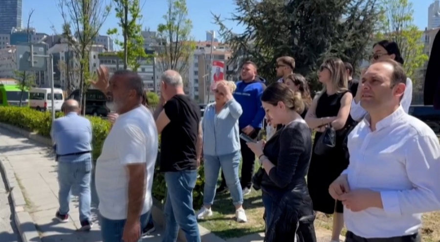 İstanbul Şişli Belediyesi'nde işten çıkarılan 48 işçi eylem yapıyor