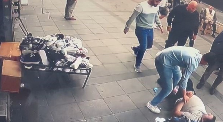 Kavga eden iki esnafı ayırmak isteyen kişi vuruldu