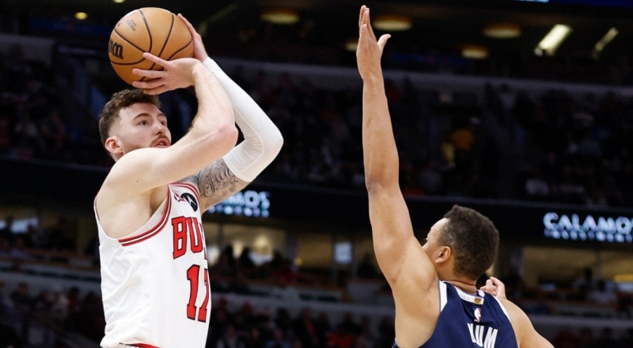 Milli basketbolcu Onuralp Bitim'den kötü haber!