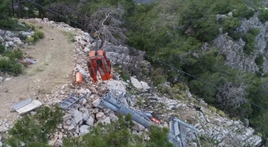 Antalya'daki teleferik faciasının enkazı görüntülendi