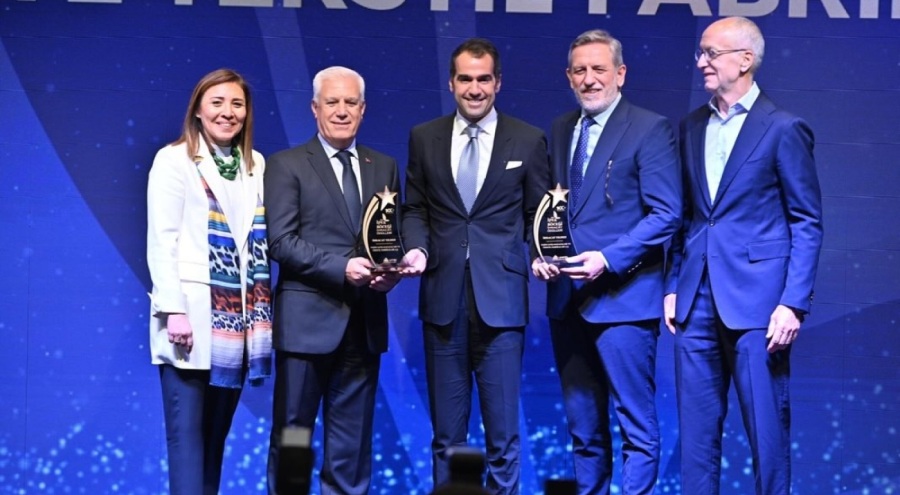 Bursa'da "2022-2023 İpek Böceği İhracat Ödülleri" sahiplerini buldu