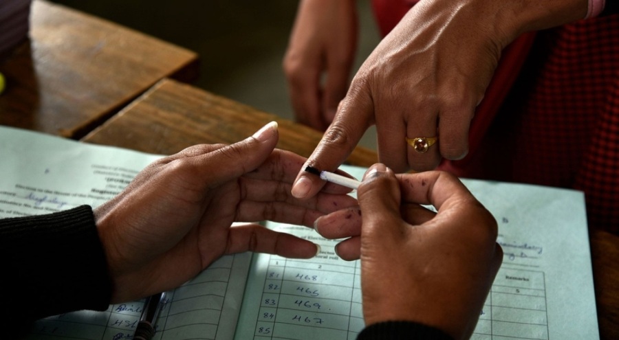 Hindistan, genel seçimler için yarın sandık başına gidiyor
