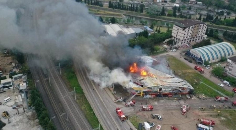Market deposunda yangın!
