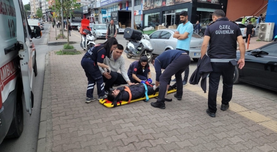 Motokuryeyi sıkıştırıp kaza yaptırdı, "hastam var" diyerek gitti