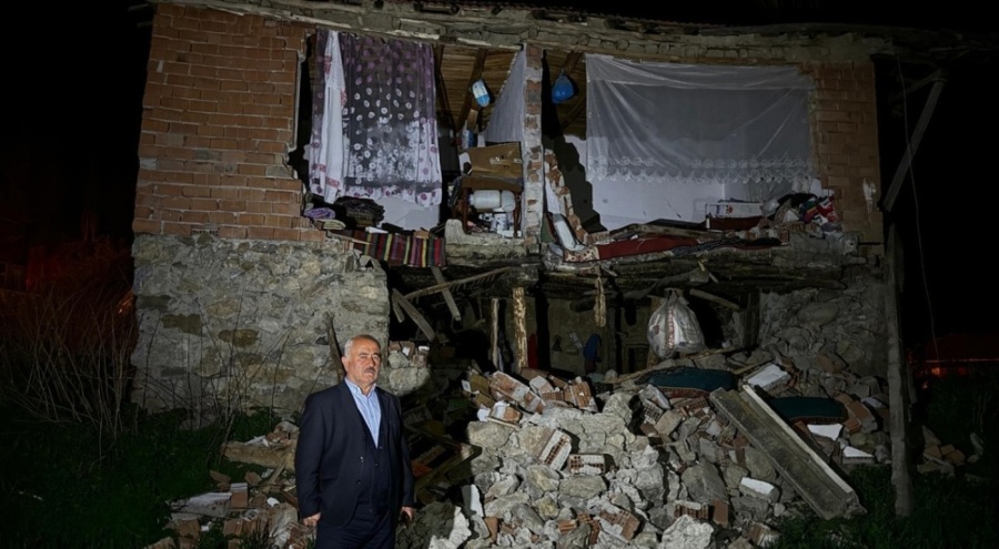 Yozgat'taki bazı evler deprem nedeniyle zarar gördü