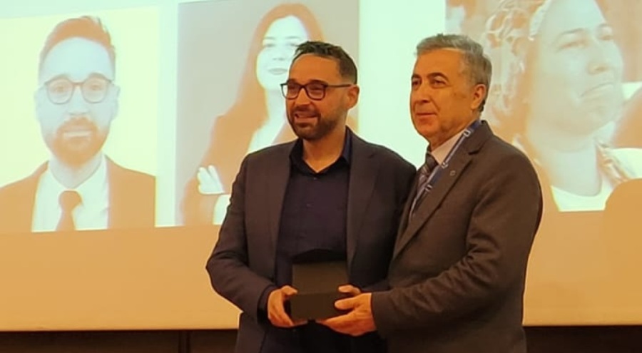 Başka Gazete Genel Yayın Yönetmeni Yaman Kaya'ya Mimarlar Odası 2024 Oktay Ekinci Basın Ödülü
