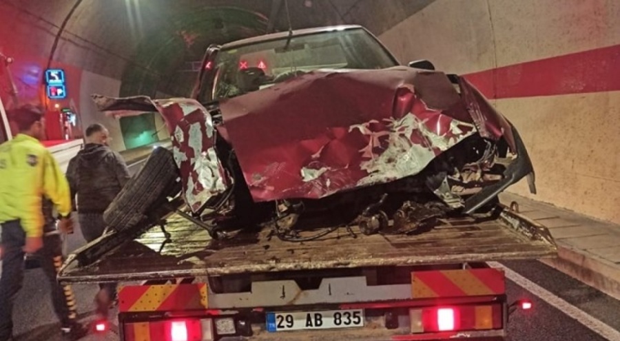 Tünelde kazada can verdi!