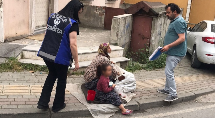 Çocuklarını dilendiren ailelere operasyon yapıldı