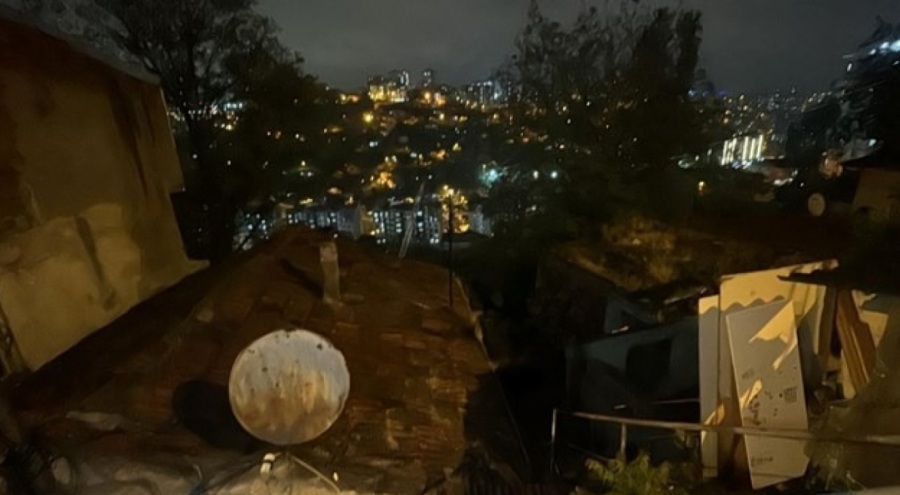 Gaziosmanpaşa'da toprak kayması! Etkilenen ev sayısı arttı