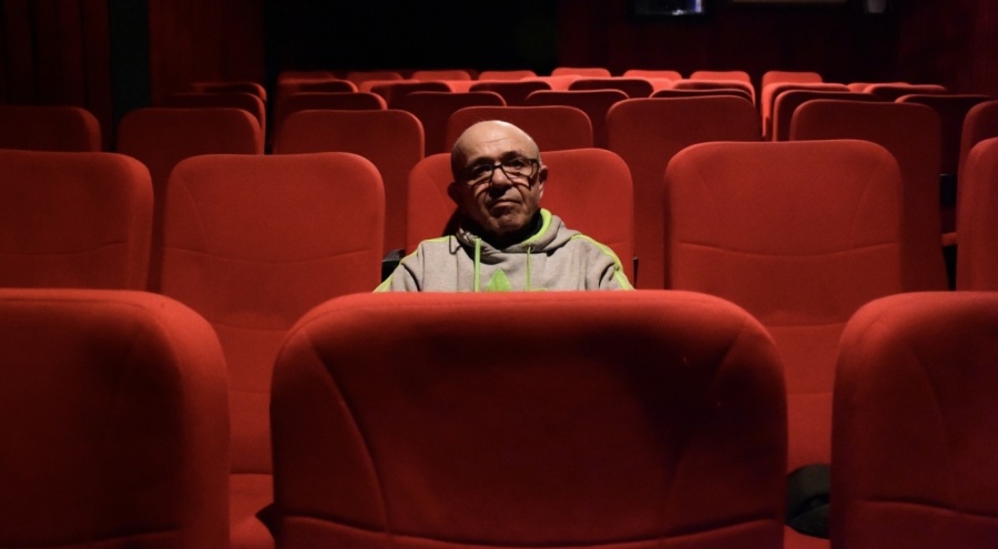 Sinema salonlarının Bursalı emektar makinisti mesleğinden vazgeçemiyor