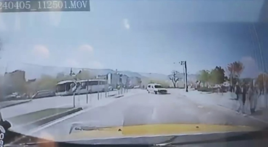 Bursa'da ters şeride girdi, facianın eşiğinden döndü
