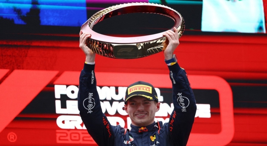 Formula 1 Çin Grand Prix'sini  Max Verstappen kazandı