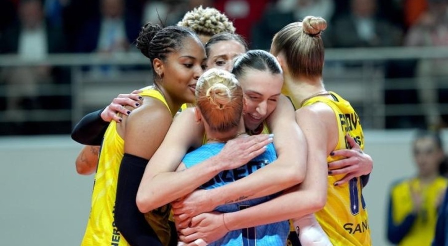 Fenerbahçe Opet, üst üste 2 kez şampiyon oldu