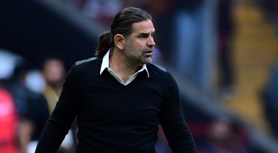 İbrahim Üzülmez: Oyuncularımla gurur duyuyorum