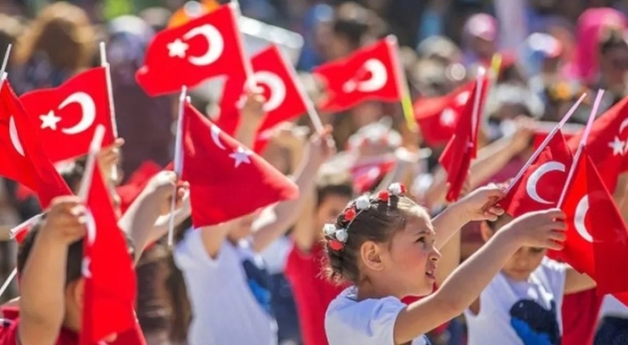 Bursa'da '23 Nisan Çocuk Şenliği' çoşkusu! 'Tüm çocuklar aynı dilde gülümser'