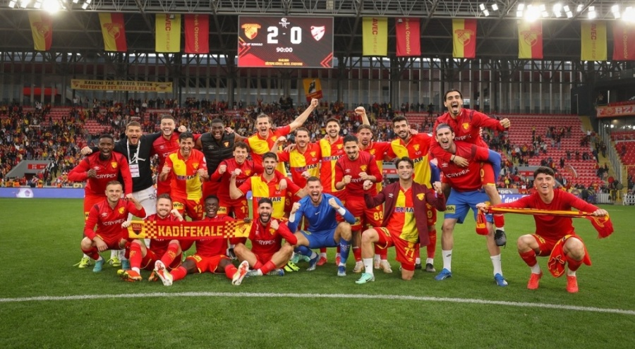 Göztepe, Süper Lig'e yürüyor