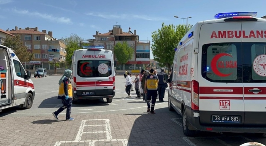 Okulda zehirlenme paniği!