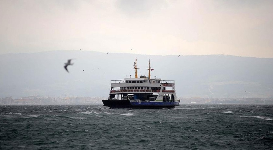 Bodrum'da feribot seferleri fırtına sebebiyle iptal edildi