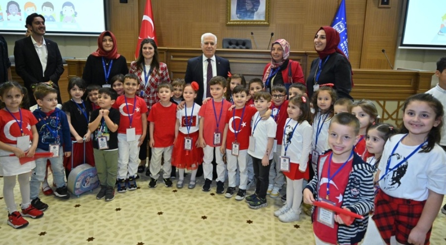 Bursa Büyükşehir Meclisi'nde söz hakkı çocukların oldu