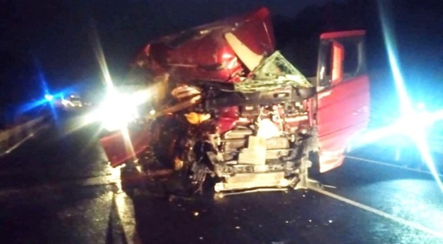 Süt yüklü tanker ile TIR çarpıştı! Çok sayıda yaralı