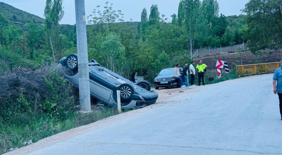 Kontrolden çıkan araç takla attı!