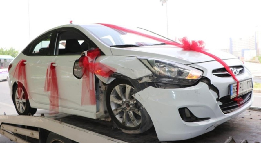 Gelin konvoyunda zincirleme kaza