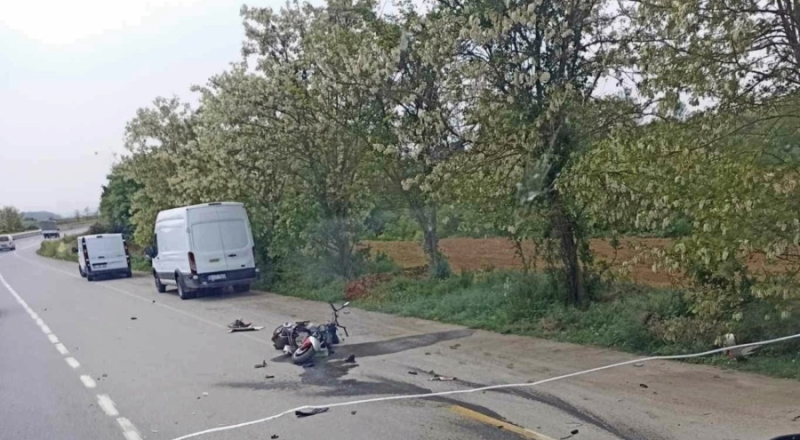 Duble yolda motosiklet ile tır çarpıştı