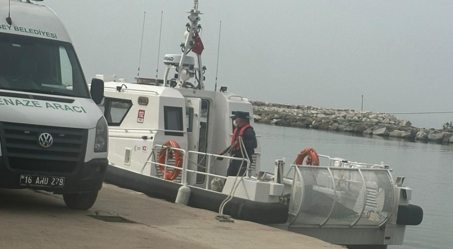 Marmara Denizi'nde erkek cesedi bulundu! Bursa açıklarında batan geminin personeli mi?