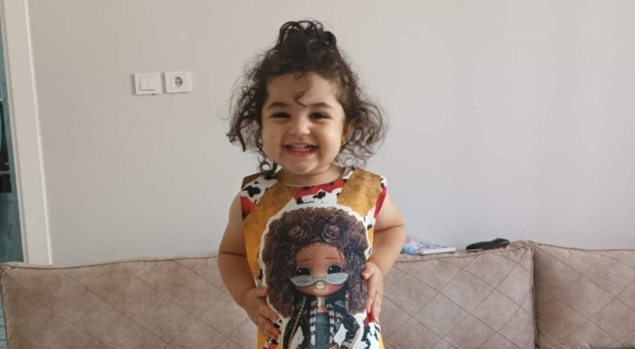 Kahreden ölüm! Minik Eylül otobüsün altında kaldı