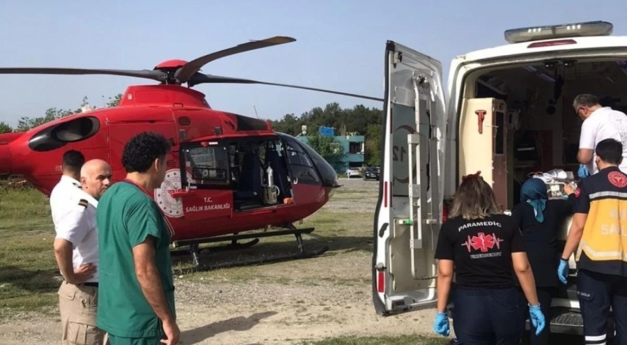 Ambulans helikopter 4 günlük bir bebek için havalandı
