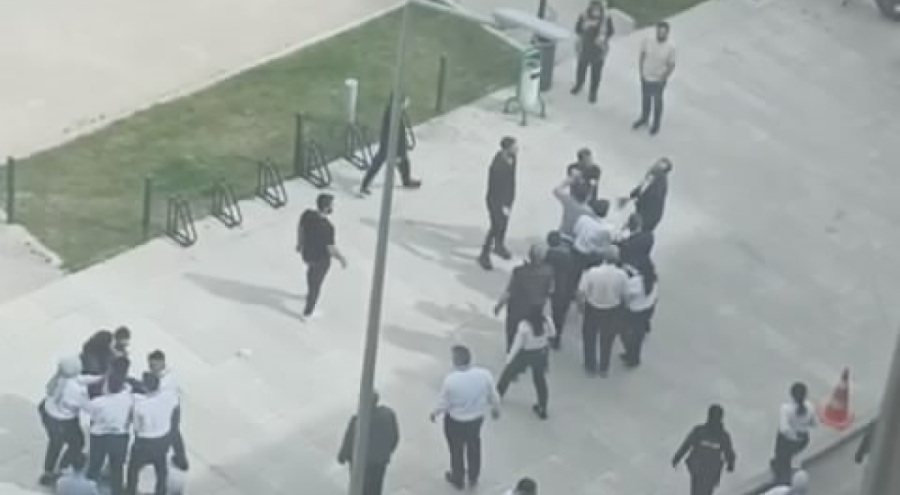 Bursa'da hastane bahçesinde kavga!