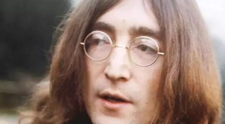 John Lennon'ın gitarı açık artırmada