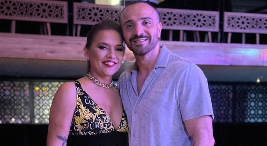 Demet Akalın'a eşinden sürpriz doğum günü partisi