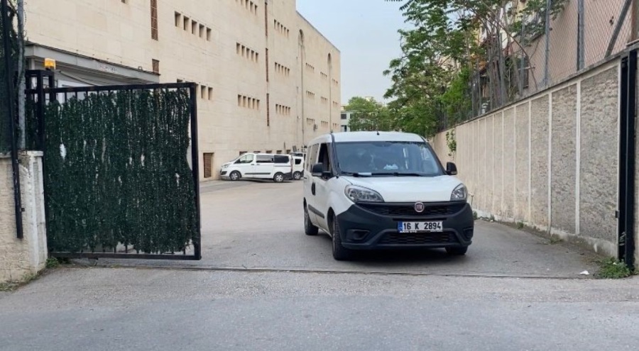 Bursa'da icra memuru ile avukatı darp eden iş adamı tutuklandı