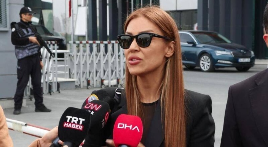 Duruşma sonrası ortalık karıştı: Dilan Polat'ın yakınları Banu Parlak'a tükürdü